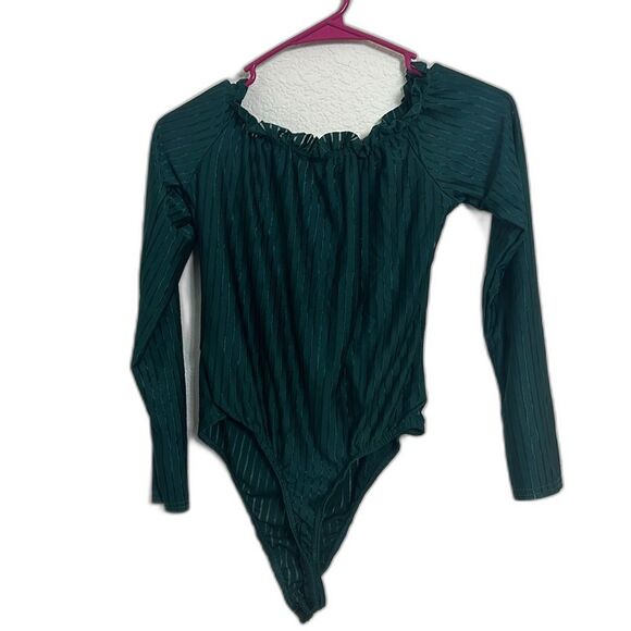 Pretty Little Thing dark green long sleeve off shoulder bodysuit size 10 24C - Picture 3 of 5